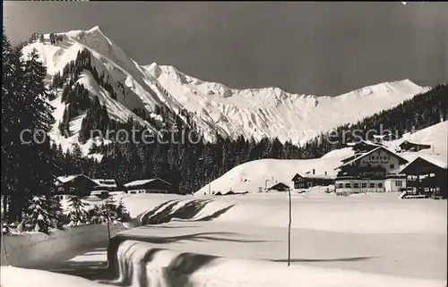 Baad Mittelberg Kleinwalsertal mit Unspitze Kat. Mittelberg