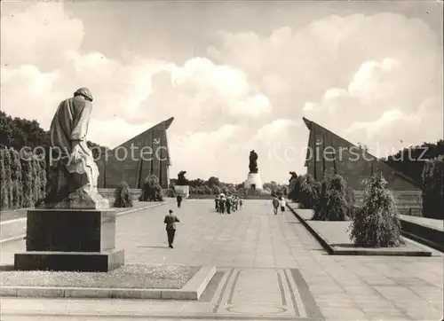 Treptow Berlin Sowjetisches Ehrenmal / Berlin /Berlin Stadtkreis