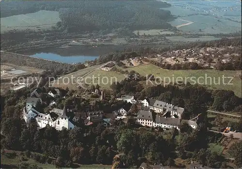 Kronenburg Eifel Burgbering Ferienpark Kronenburger See Fliegeraufnahme Kat. Dahlem