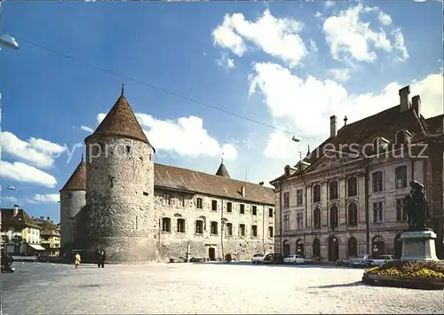 Yverdon VD Chateau Hotel de Ville et Monument Pestalozzi Kat. Yverdon