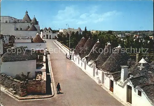 Alberobello Apulien Trulli Rundhaeuser Kat. Bari