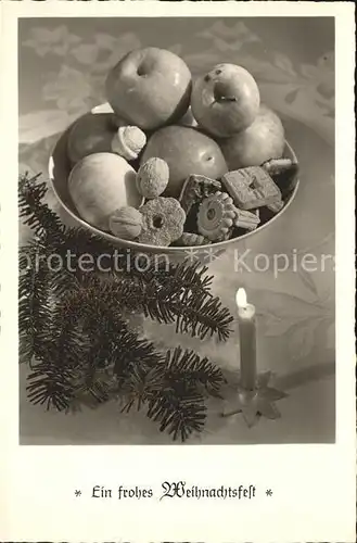 Weihnachten aepfel Plaetzchen Kerze Walnuesse Foto Amag Nr. 69882 Kat. Greetings