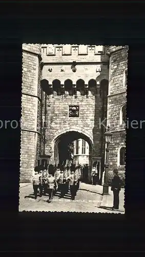 Leibgarde Wache Guards Castle Windsor  Kat. Polizei