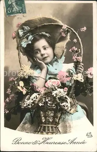 Kinder Child Enfants Maedchen Hutmode Blumen Korb Foto JC Paris  Kat. Kinder