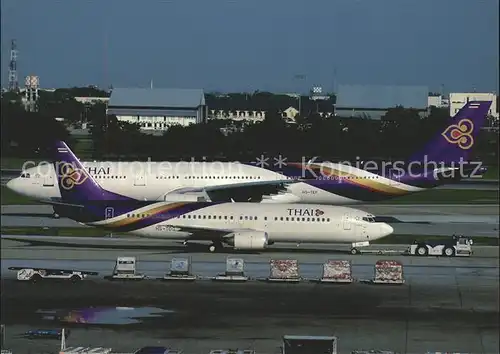 Flugzeuge Zivil Thai Airways Boeing B737 4D7 HS TDG cn 26614 2481 Kat. Airplanes Avions