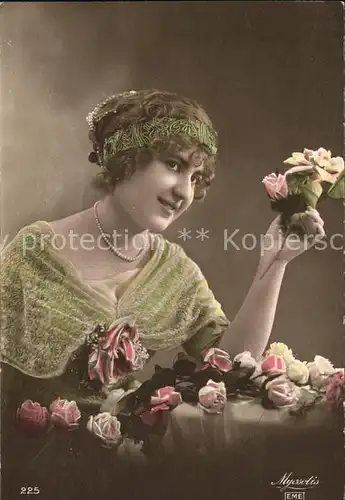 Frauen Rosen Kopfschmuck Foto Myosotis Eme Nr. 225 Kat. Frauen