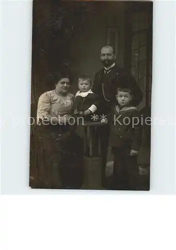 Kinder Child Enfants Familienfoto Ohrdruf  Kat. Kinder