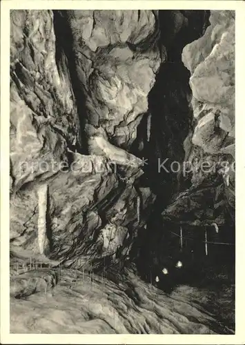 Hoehlen Caves Grottes Beatushoehlen Hexenkessel Kat. Berge