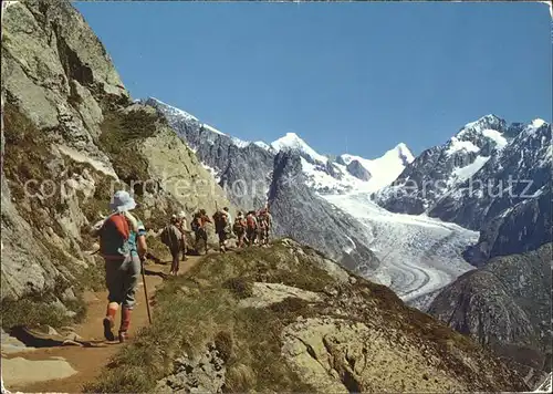 Wandern Weg zum Maerjelensee Fieschergletscher Finsteraar Rothorn  Kat. Berge