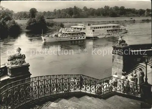 Motorschiffe Karl Marx Weisse Flotte Dresden Schloss Pillnitz Kat. Schiffe