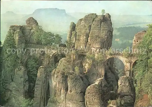 Bruecken Bridges Ponts Basteibruecke Lilienstein Saechsische Schweiz 