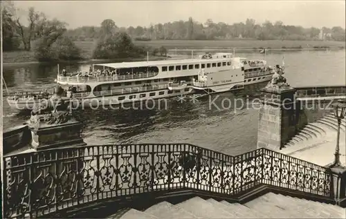 Motorschiffe MS Ernst Thaelmann Schloss Pillnitz Kat. Schiffe