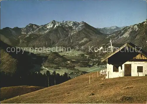 Achental Traunstein Argerschwendalm obere Huette mit Achental und Geigelstein Kat. Traunstein