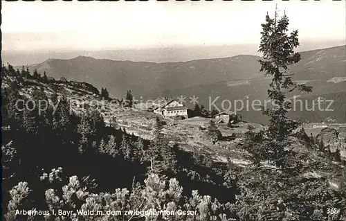 Arberschutzhaus mit dem zwiegehoernten Osser Kat. Grosser Arber Bayerisch Eisenstein