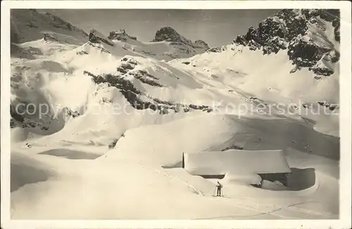 Engelberg OW Truebsee mit Jochpass Berghuette Winterpanorama Kat. Engelberg