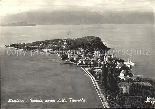 Sirmione Veduta aerea della Penisola / Italien /Italien