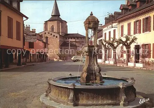 Saint Savin Hautes Pyrenees Fontaine Eglise Abbatiale XI et XII siecle Kat. Saint Savin