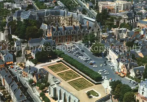 Blois Loir et Cher Place du Chateau Eglise Saint Vincent vue aerienne Kat. Blois