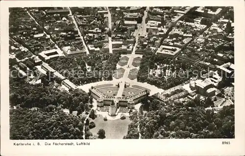 Karlsruhe Baden Fliegeraufnahme Faecherstadt mit Schloss