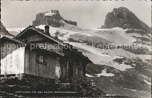 Jochhuette mit Wendenstoecken Schutzhaus Urner Alpen Kat. Stans