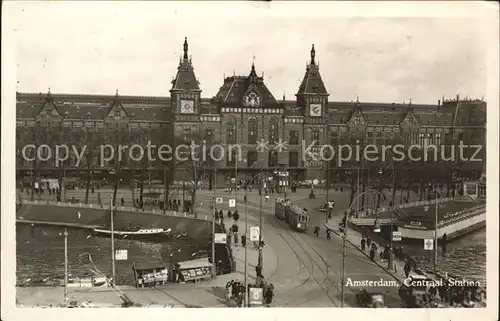 Amsterdam Niederlande Centraal Station Bahnhof Bruecke Strassenbahn Kat. Amsterdam