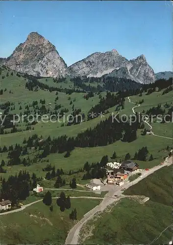 Ibergeregg mit Mythen und Hotel Passhoehe / Ibergeregg /Rg. Unteriberg