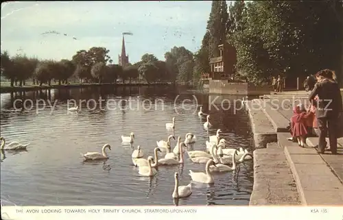 Stratford Upon Avon The Avon looking towards Holy Trinity Church