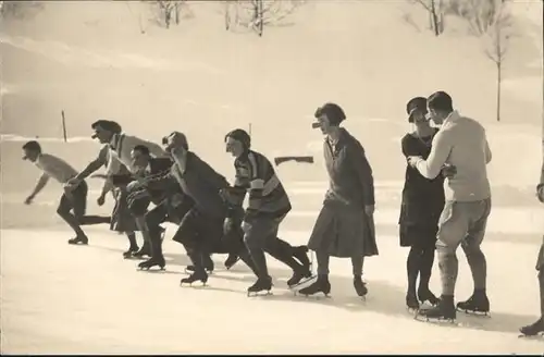 St Cergue Jeux sur la Glace Schlittschuh / St Cergue /Bz. Nyon