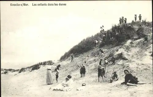 Knocke-sur-Mer Les enfants dans les dunes