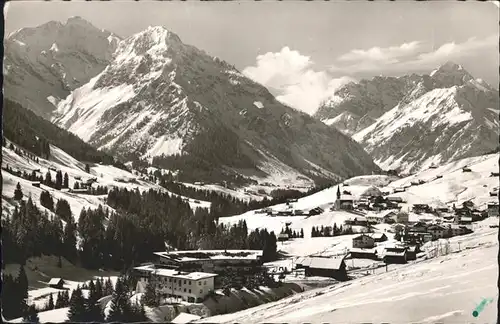 wz55350 Hirschegg Kleinwalsertal Vorarlberg Elfer Zwoelferkopf Widderstein Kategorie. Mittelberg Alte Ansichtskarten