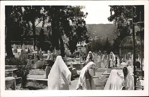 Alger Algerien Le vendredi au cimetiere d El Ketar / Algier Algerien /