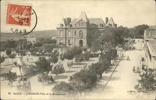 Saida Hotel de Ville et le Monument