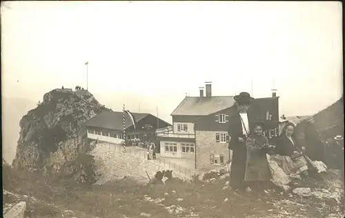 Wendelsteinhaus Familienfoto Kat. Bayrischzell