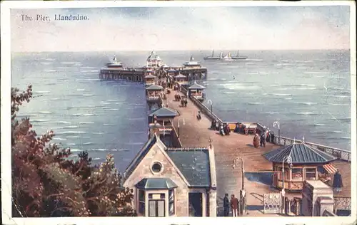 Llandudno Wales Pier / Conwy /