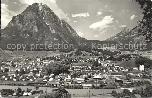 Glarus GL mit Glaernisch und Schwammhoehe Kat. Glarus