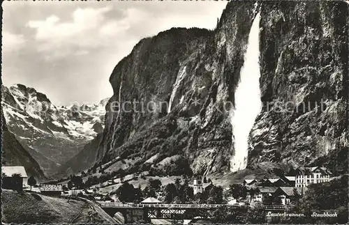 Lauterbrunnen BE Staubbach Wasserfall Bruecke Kat. Lauterbrunnen