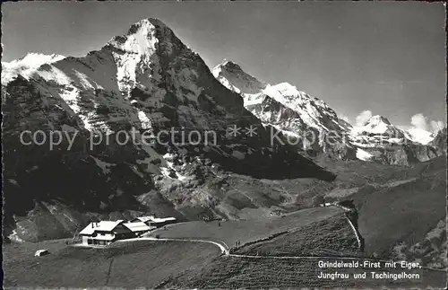 Grindelwald Bergrestaurant First mit Eiger Jungfrau und Tschingelhorn Kat. Grindelwald