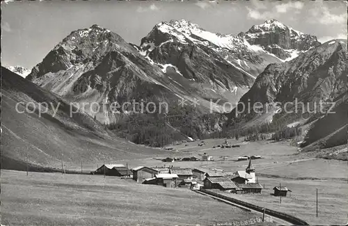 Sertig Doerfli mit Mittaghorn Plattenhorn und Hoch Ducan Kat. Sertigpass