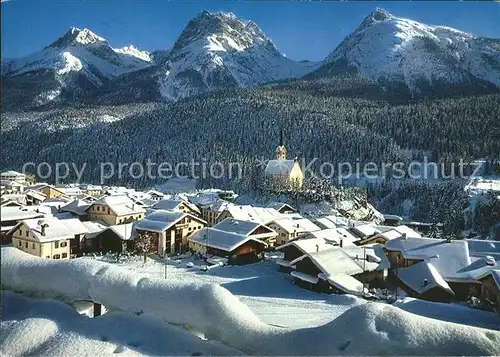 Scuol Tarasp Vulpera Scuol mit Piz St Jon Lischana und Ajuez / Scuol /Bz. Inn