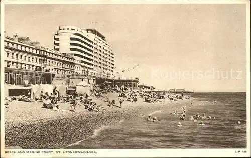 St Leonards on Sea Beach and Marine Court / Grossbritannien /