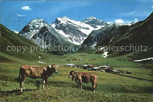 Sertig Doerfli mit Mittagshorn Plattenhorn und Hochducan Viehweide Kat. Sertigpass