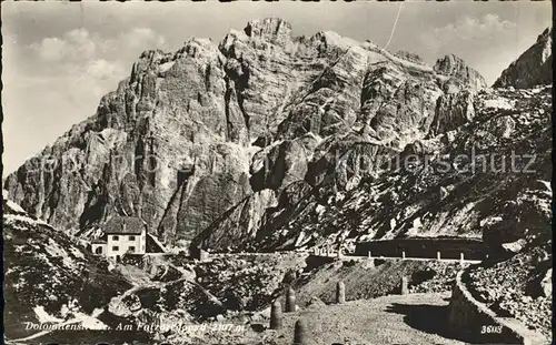 Dolomiten Oesterreich Am Falzaregopass Dolomitenstrasse Kat. Oesterreich