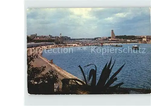 Brindisi Saint Apollinare Strand mit Denkmal fuer Matrosen Kat. Apulien