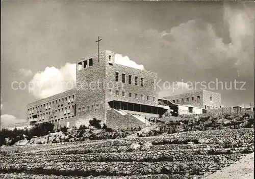 Jordanien Sekundar Maedchenschule Talitha Kat. Jordanien