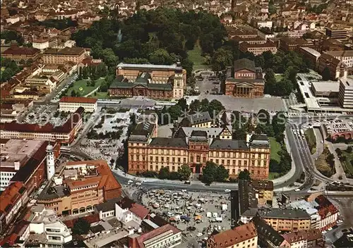 Darmstadt Marktplatz Schloss Tor zu Odenwald und Bergstrasse Fliegeraufnahme Kat. Darmstadt