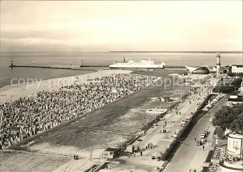 Warnemuende Ostseebad Blick vom 19. Stock des Hotels Neptun Teepott Leuchtturm Faehre Strand Kat. Rostock