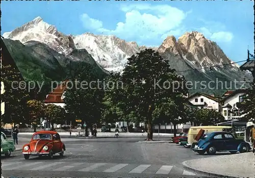 Garmisch Partenkirchen Marienplatz mit Zugspitzgruppe Wettersteingebirge Kat. Garmisch Partenkirchen