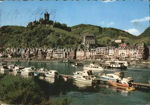 Cochem Mosel Blick ueber die Mosel zur Burg Kat. Cochem