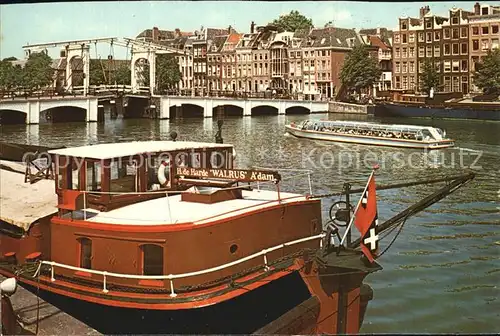 Amsterdam Niederlande Amstel mit Magere Bruecke Ausflugsboot Kat. Amsterdam