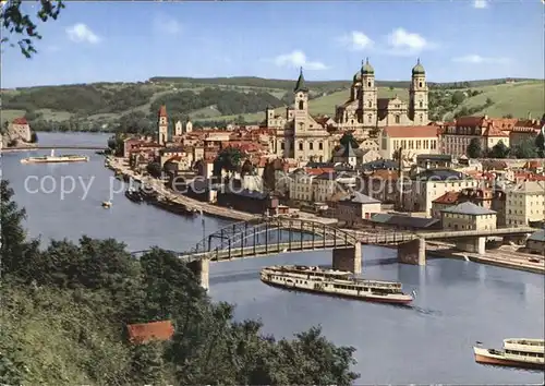 Passau Dreifluessestadt Blick ueber die Donau auf Altstadt Kat. Passau